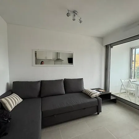 Centre Port Apartment